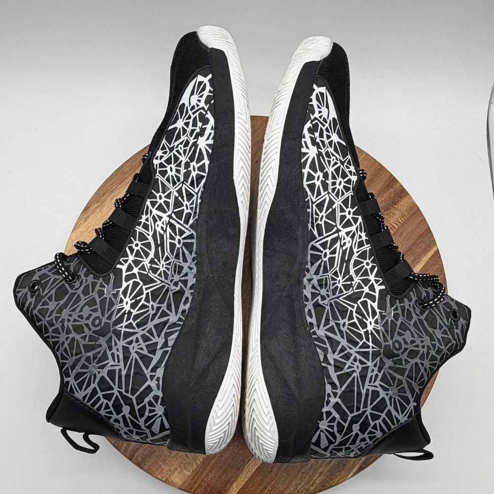 Unbranded Men's Size US 11 UK‎ 10.5 Basketball Black White Mid Top Sneakers 0856